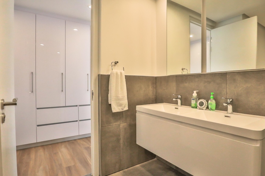 2 Bedroom Property for Sale in Illovo Gauteng