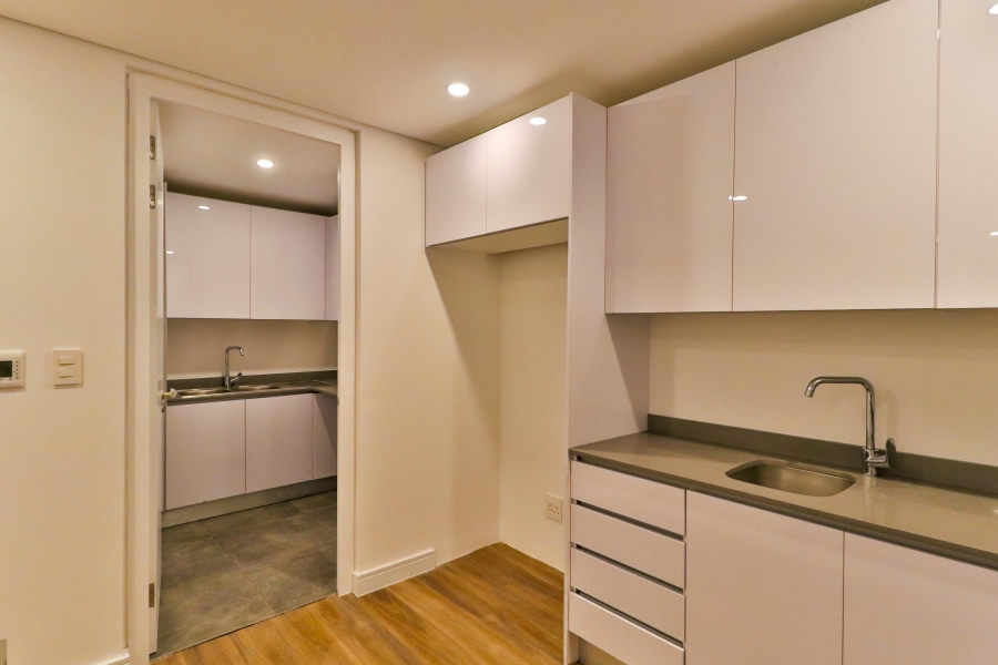 2 Bedroom Property for Sale in Illovo Gauteng