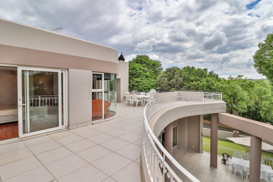 5 Bedroom Property for Sale in Dainfern Gauteng