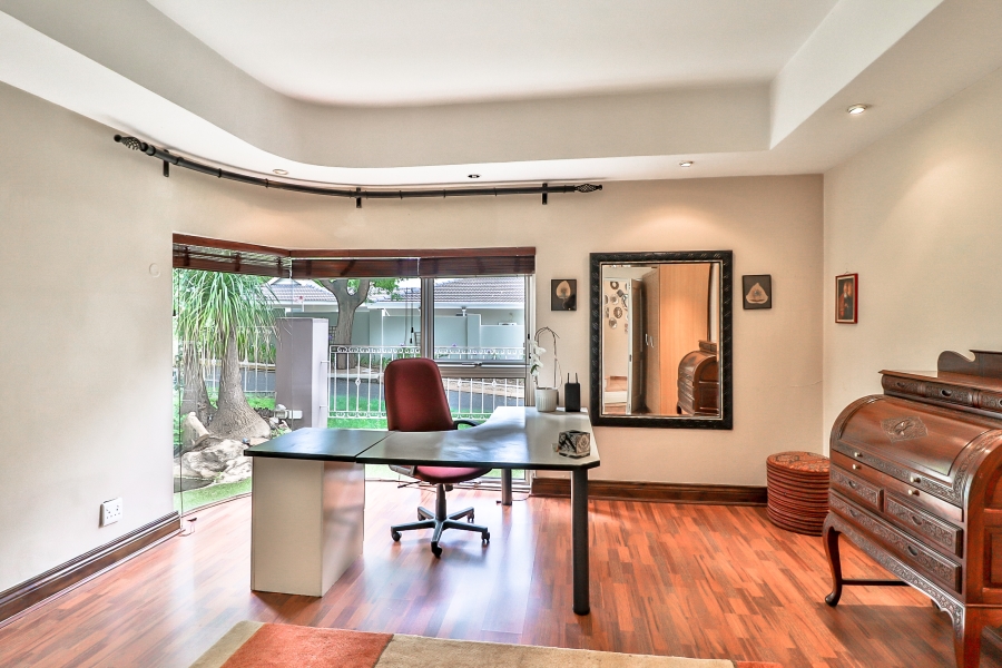 5 Bedroom Property for Sale in Dainfern Gauteng