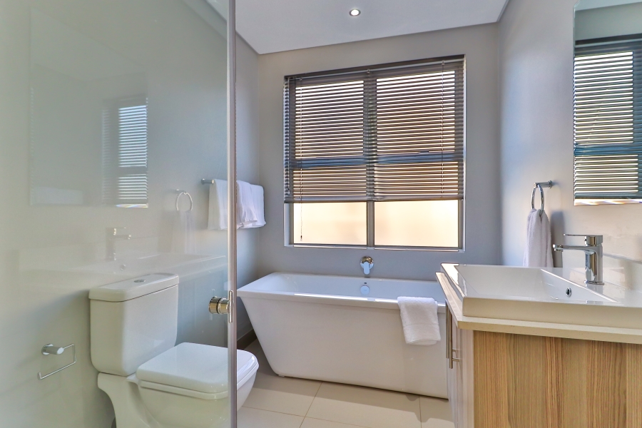 2 Bedroom Property for Sale in Broadacres Gauteng