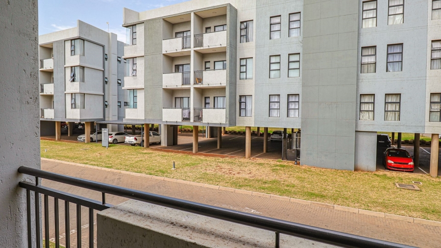 To Let 2 Bedroom Property for Rent in Raslouw Gauteng