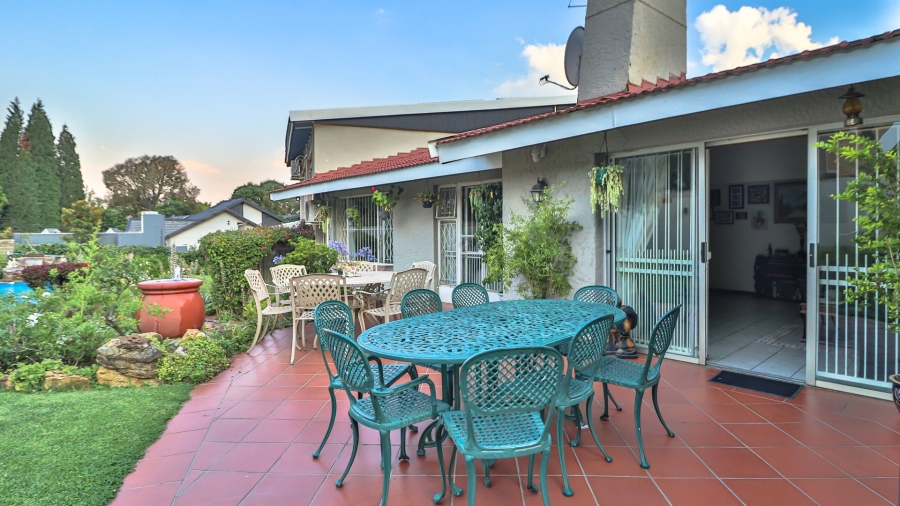 5 Bedroom Property for Sale in Atholl Gauteng