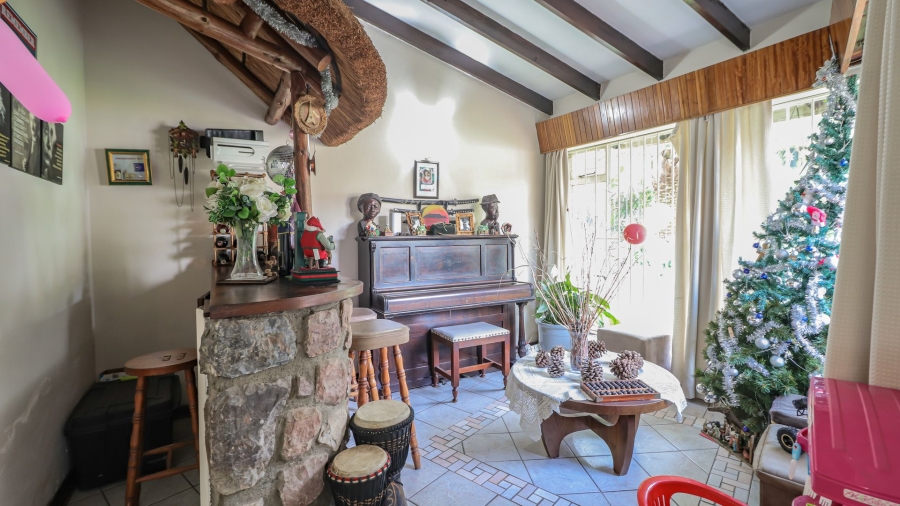 5 Bedroom Property for Sale in Atholl Gauteng