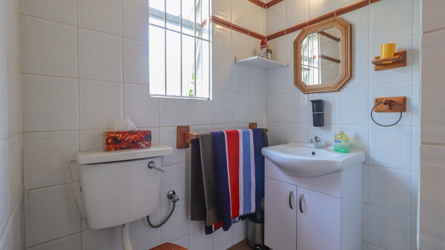 5 Bedroom Property for Sale in Atholl Gauteng