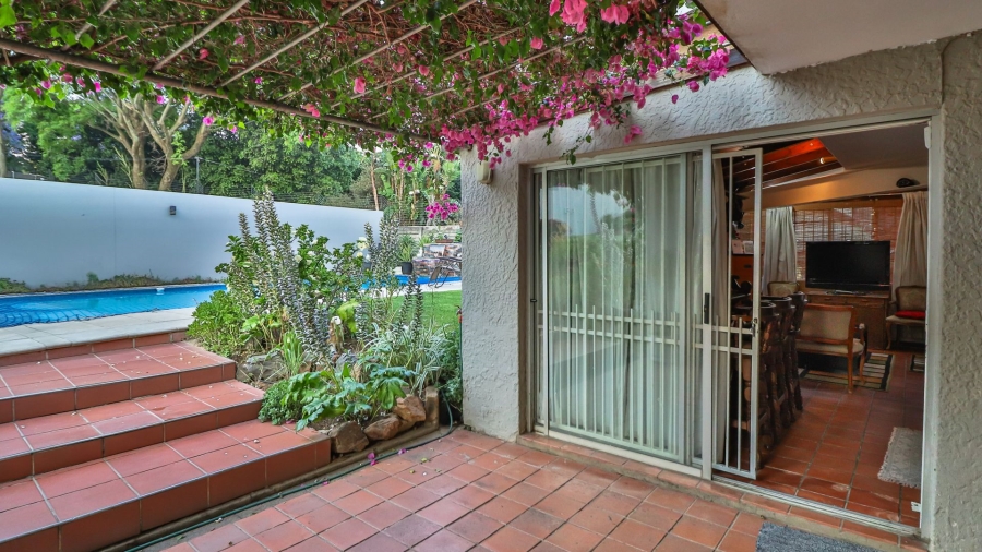 5 Bedroom Property for Sale in Atholl Gauteng