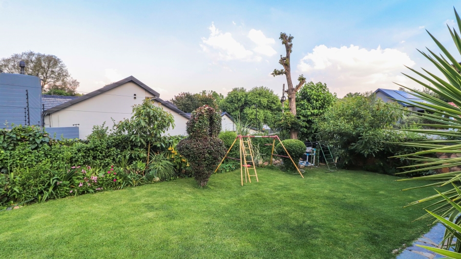 5 Bedroom Property for Sale in Atholl Gauteng