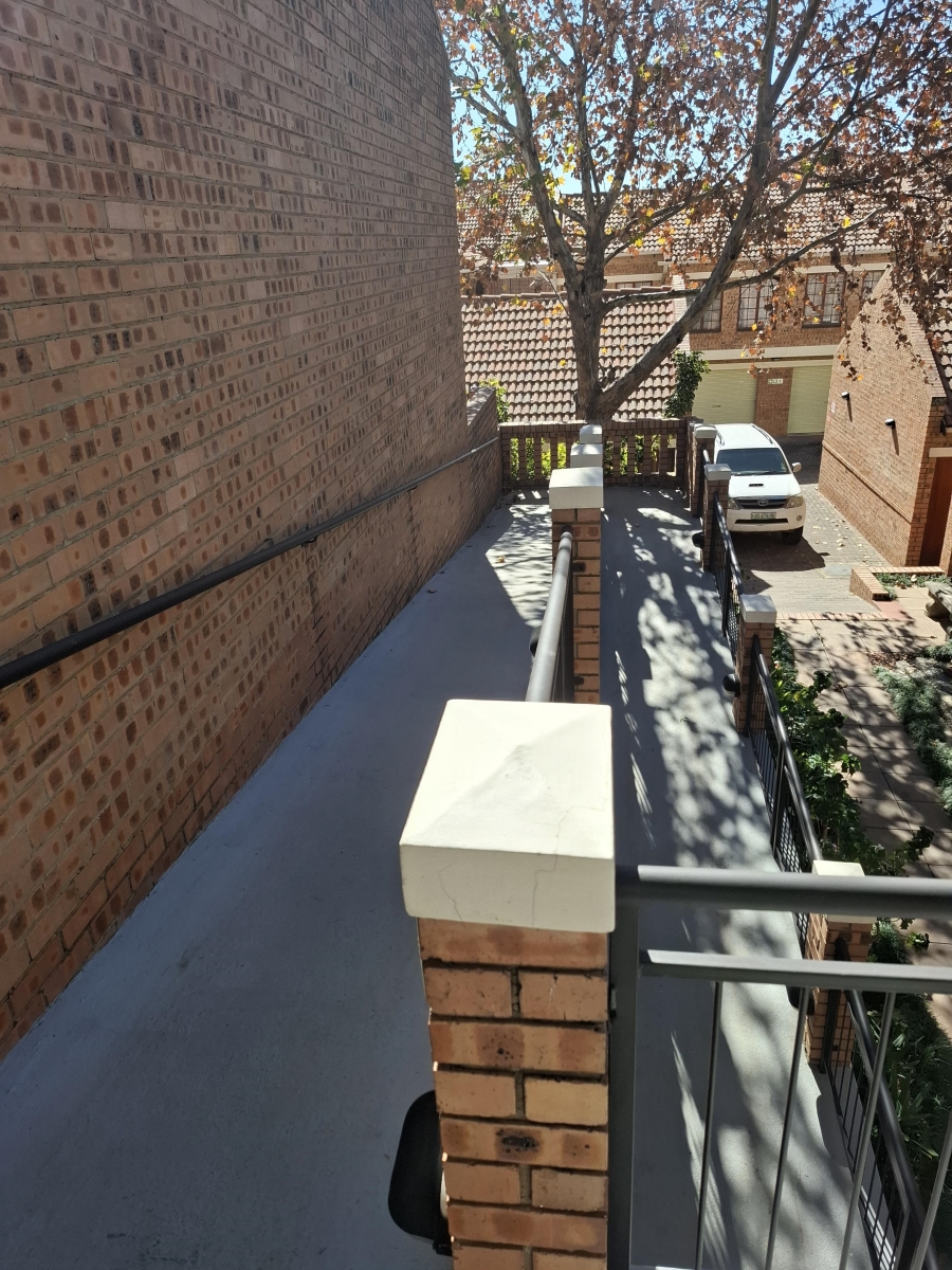 1 Bedroom Property for Sale in Equestria Gauteng