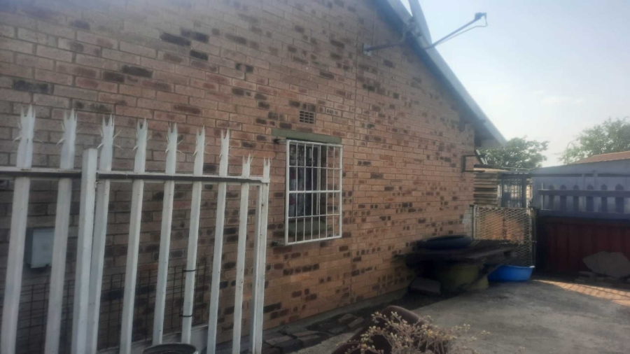 2 Bedroom Property for Sale in Vereeniging Gauteng