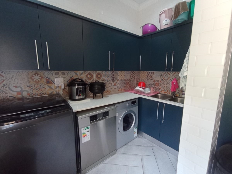 3 Bedroom Property for Sale in Oakdene Gauteng