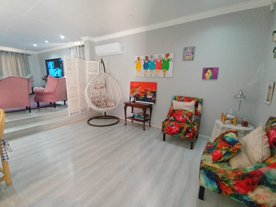 3 Bedroom Property for Sale in Oakdene Gauteng