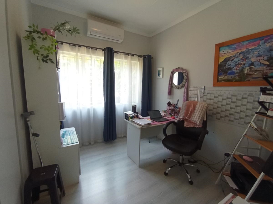 3 Bedroom Property for Sale in Oakdene Gauteng
