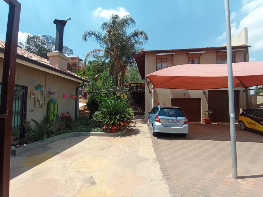 3 Bedroom Property for Sale in Oakdene Gauteng