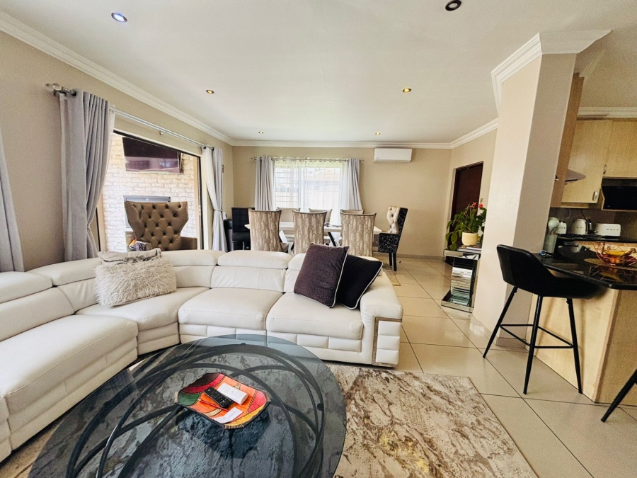 3 Bedroom Property for Sale in Beyers Park Gauteng