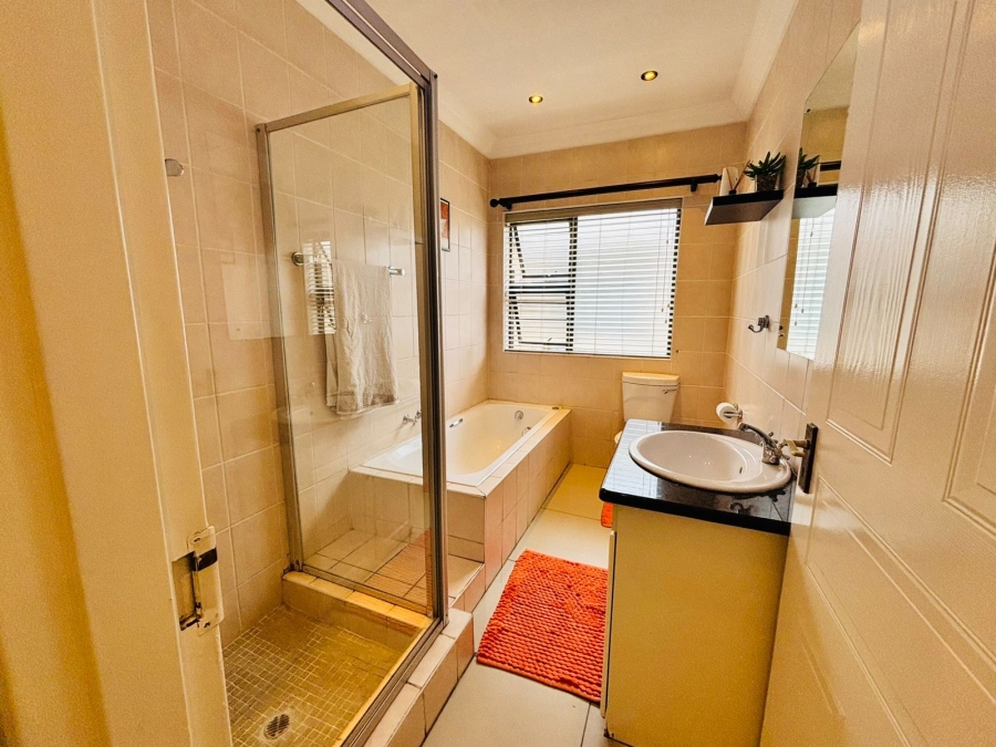 3 Bedroom Property for Sale in Beyers Park Gauteng