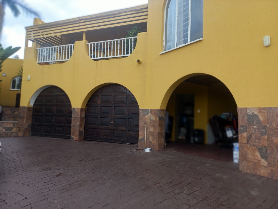4 Bedroom Property for Sale in Bassonia Gauteng