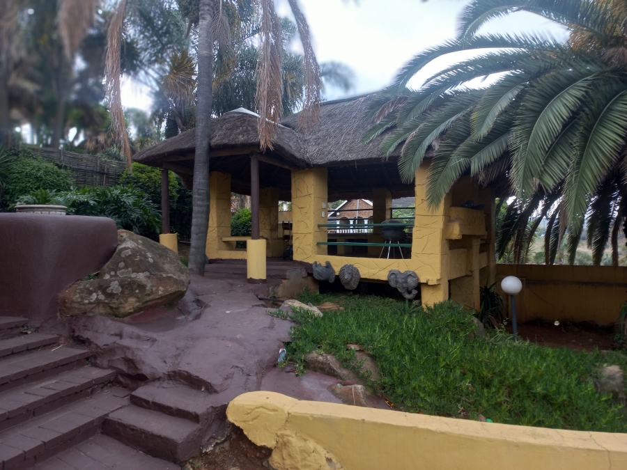 4 Bedroom Property for Sale in Bassonia Gauteng