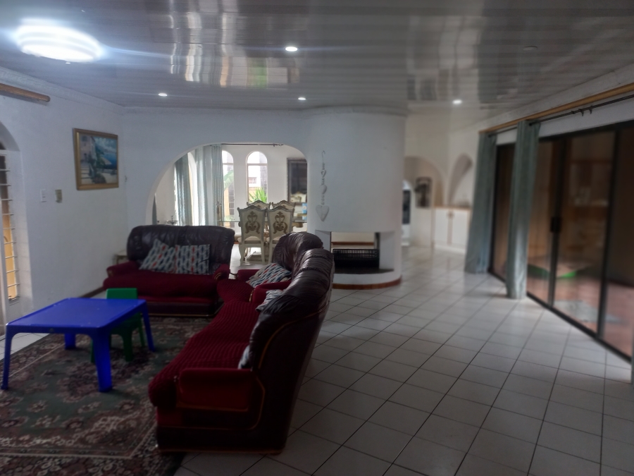 4 Bedroom Property for Sale in Bassonia Gauteng