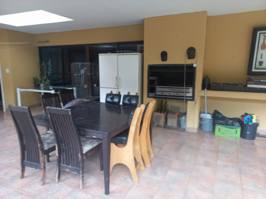 4 Bedroom Property for Sale in Bassonia Gauteng