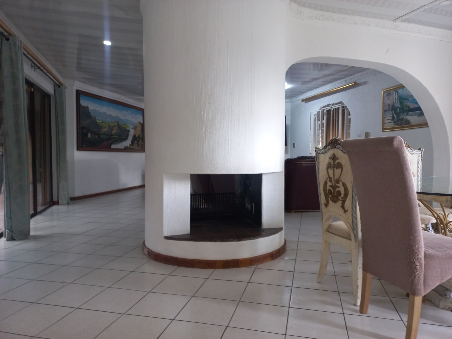 4 Bedroom Property for Sale in Bassonia Gauteng