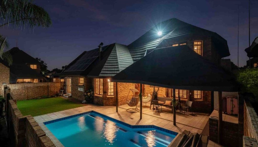 4 Bedroom Property for Sale in Dayanglen Gauteng