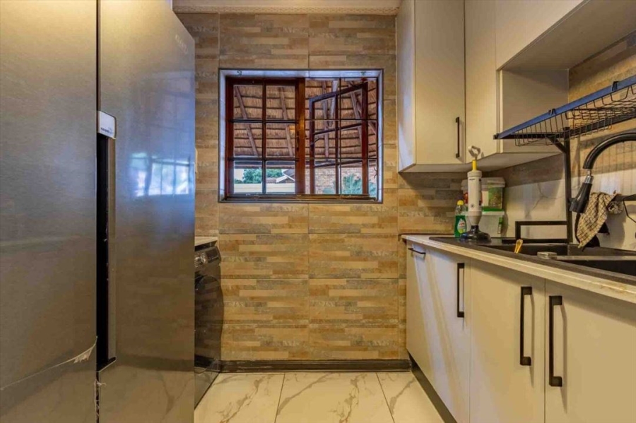 4 Bedroom Property for Sale in Dayanglen Gauteng