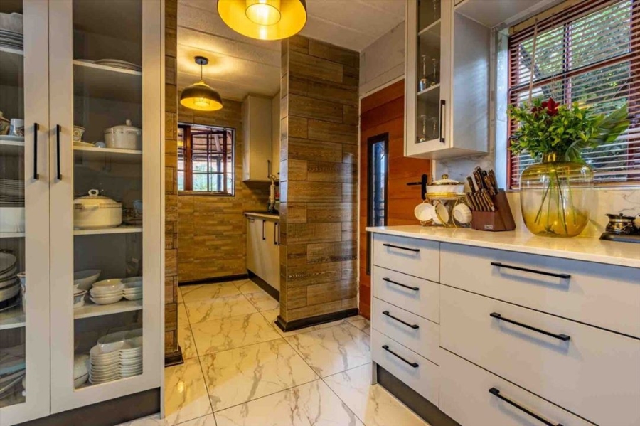 4 Bedroom Property for Sale in Dayanglen Gauteng