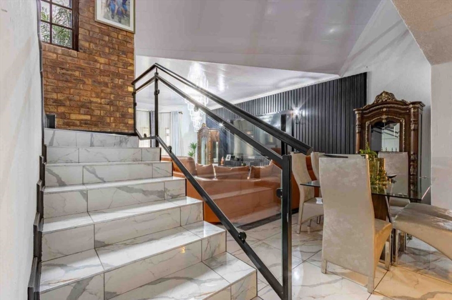4 Bedroom Property for Sale in Dayanglen Gauteng