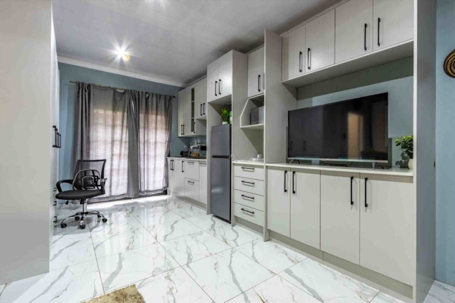 4 Bedroom Property for Sale in Dayanglen Gauteng