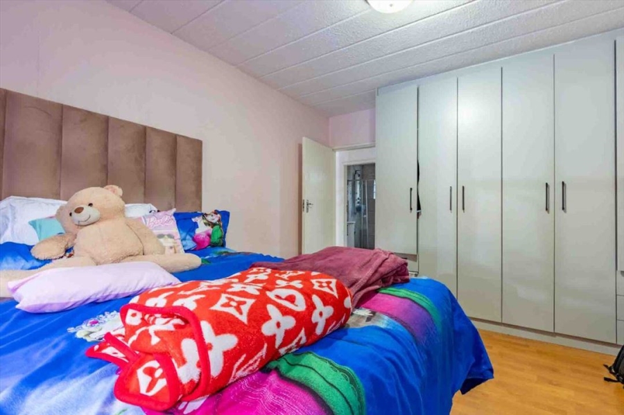 4 Bedroom Property for Sale in Dayanglen Gauteng