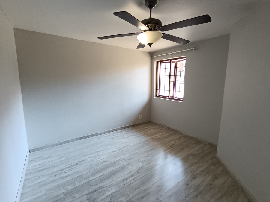 2 Bedroom Property for Sale in Paulshof Gauteng