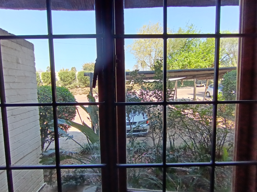 2 Bedroom Property for Sale in Paulshof Gauteng