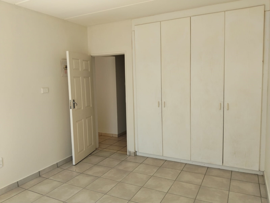 2 Bedroom Property for Sale in Birchleigh Gauteng