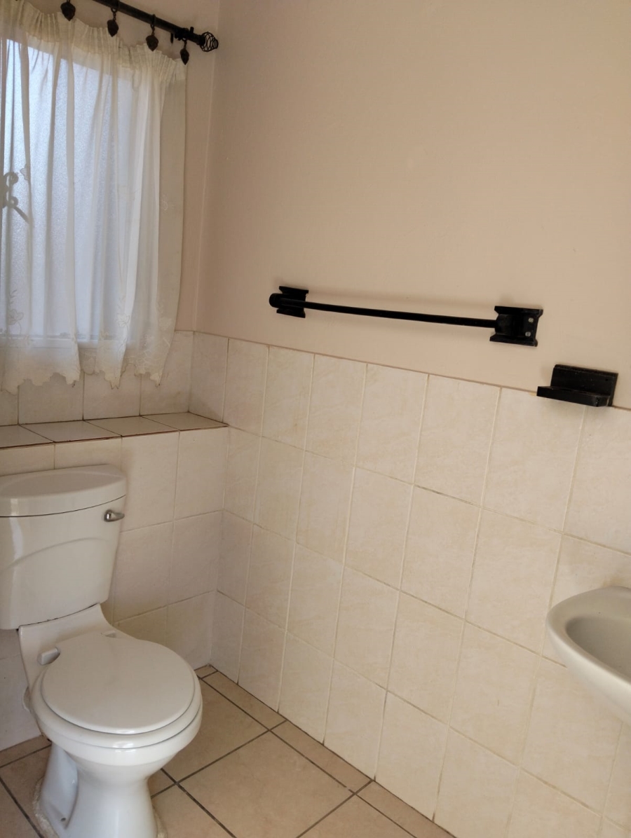2 Bedroom Property for Sale in Birchleigh Gauteng
