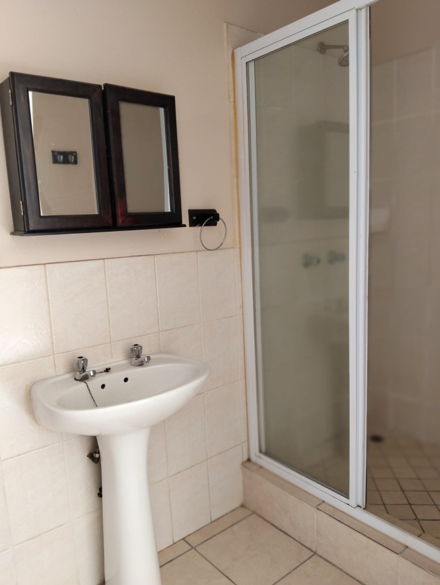 2 Bedroom Property for Sale in Birchleigh Gauteng