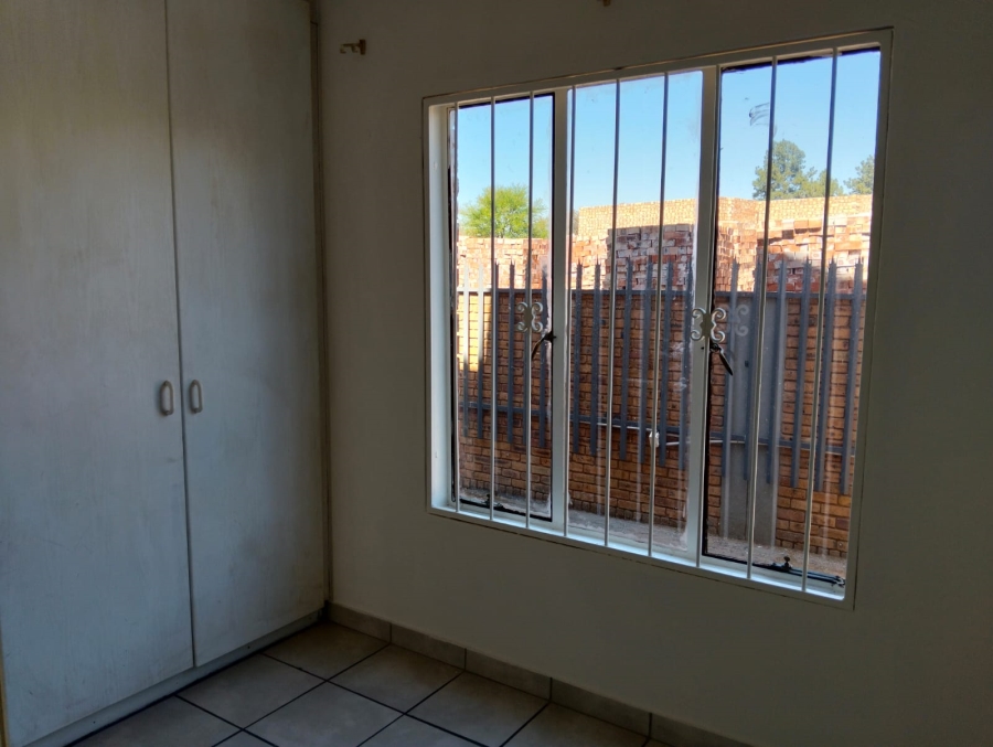 2 Bedroom Property for Sale in Birchleigh Gauteng