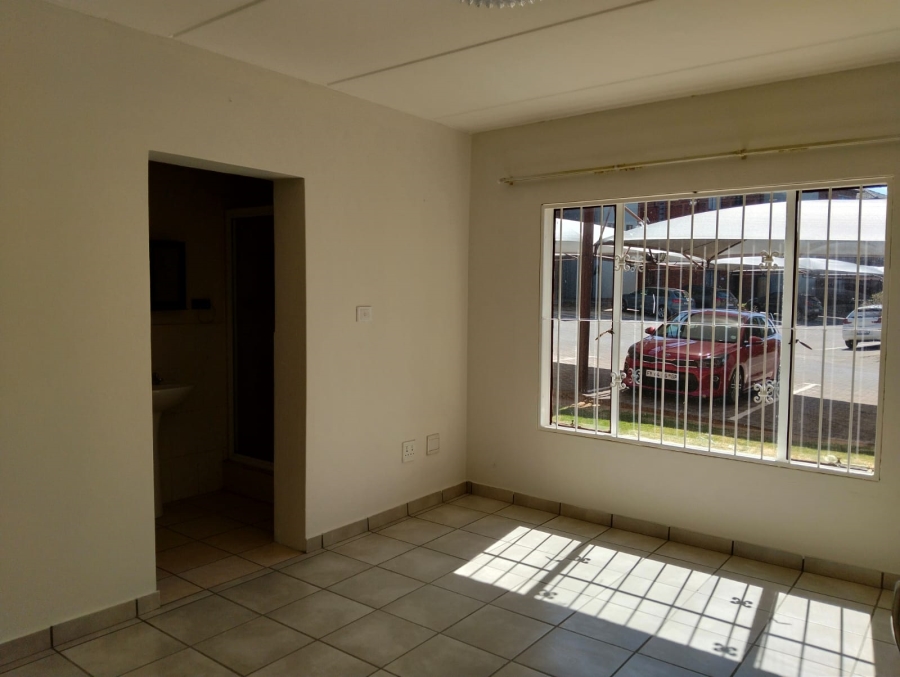 2 Bedroom Property for Sale in Birchleigh Gauteng