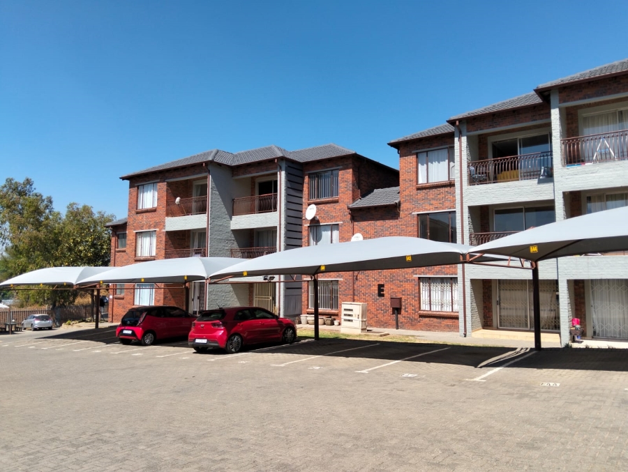 2 Bedroom Property for Sale in Birchleigh Gauteng