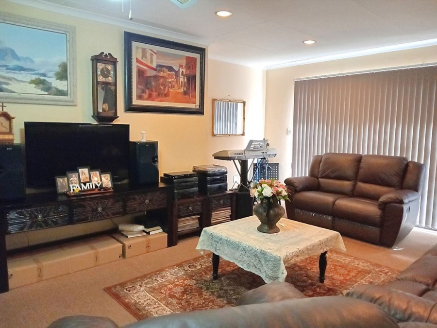 1 Bedroom Property for Sale in Terenure Gauteng