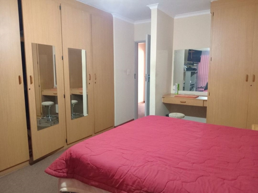 1 Bedroom Property for Sale in Terenure Gauteng