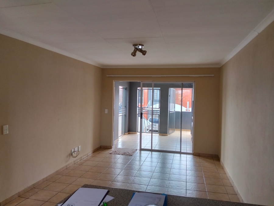 2 Bedroom Property for Sale in Birchleigh Gauteng