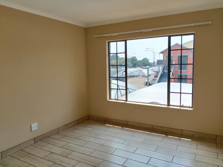 2 Bedroom Property for Sale in Birchleigh Gauteng