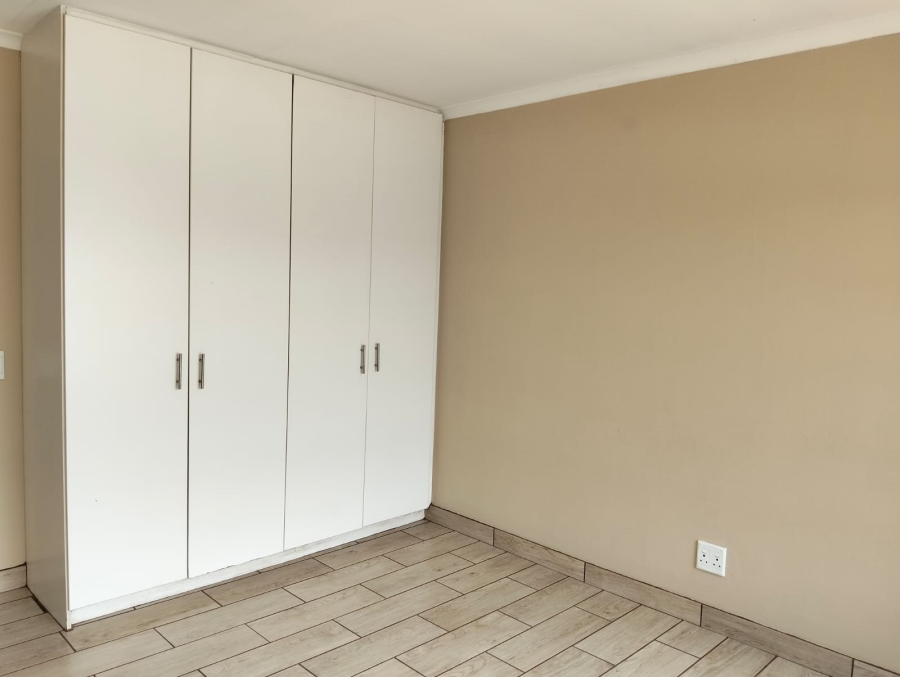 2 Bedroom Property for Sale in Birchleigh Gauteng