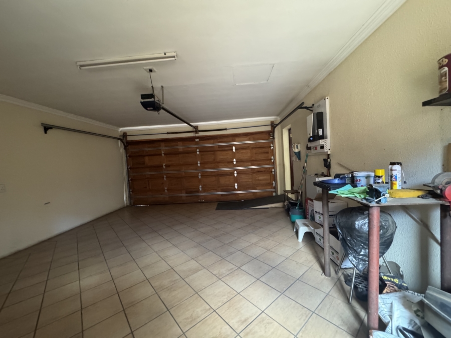 3 Bedroom Property for Sale in New Redruth Gauteng