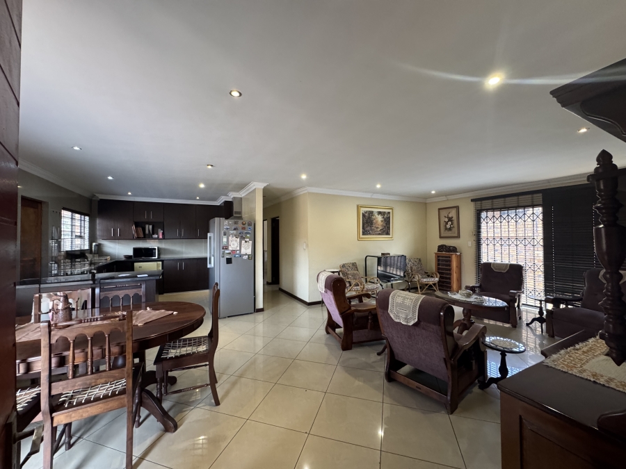 3 Bedroom Property for Sale in New Redruth Gauteng