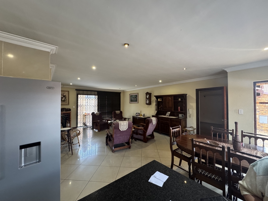 3 Bedroom Property for Sale in New Redruth Gauteng