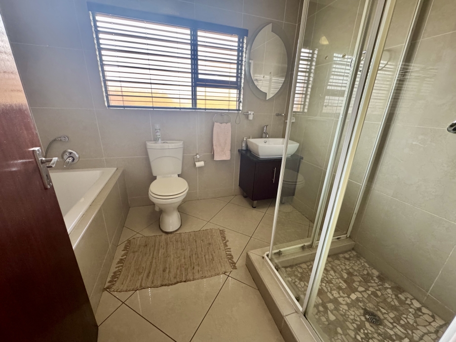 3 Bedroom Property for Sale in New Redruth Gauteng