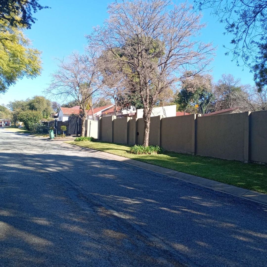 3 Bedroom Property for Sale in Weltevreden Park Gauteng