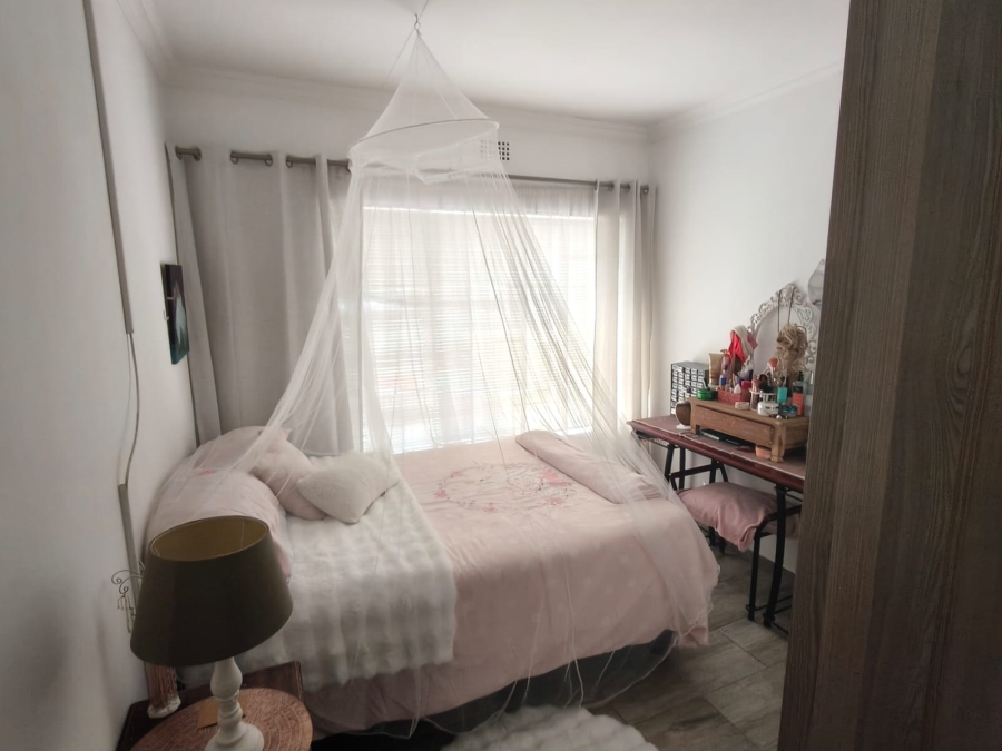 4 Bedroom Property for Sale in Van Riebeeck Park Gauteng