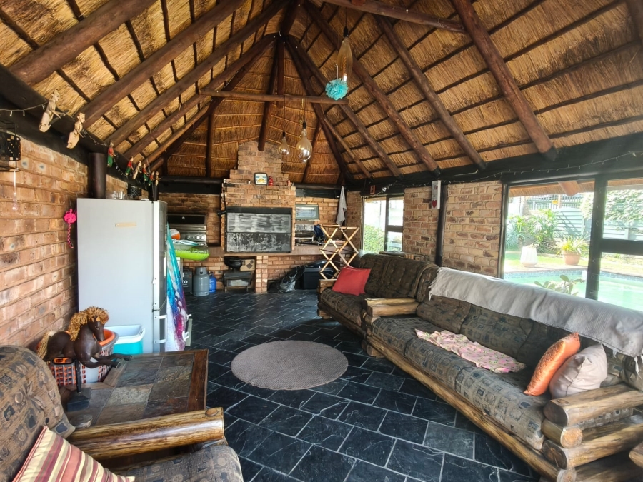 4 Bedroom Property for Sale in Van Riebeeck Park Gauteng